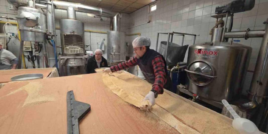 1898 yılından beri yapılıyor: 128 yıllık Paşa helvası çok seviliyor 6